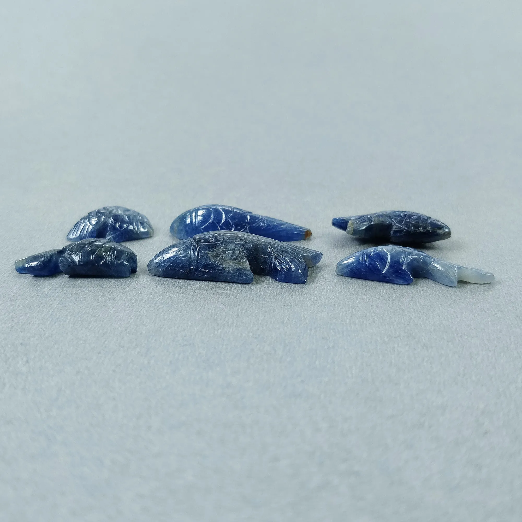 BLUE SAPPHIRE Gemstone Carving September Birthstone : 60.75cts Natural Untreated Sapphire Gemstone Hand Carved FISH 15*11mm - 29*13mm 6pcs