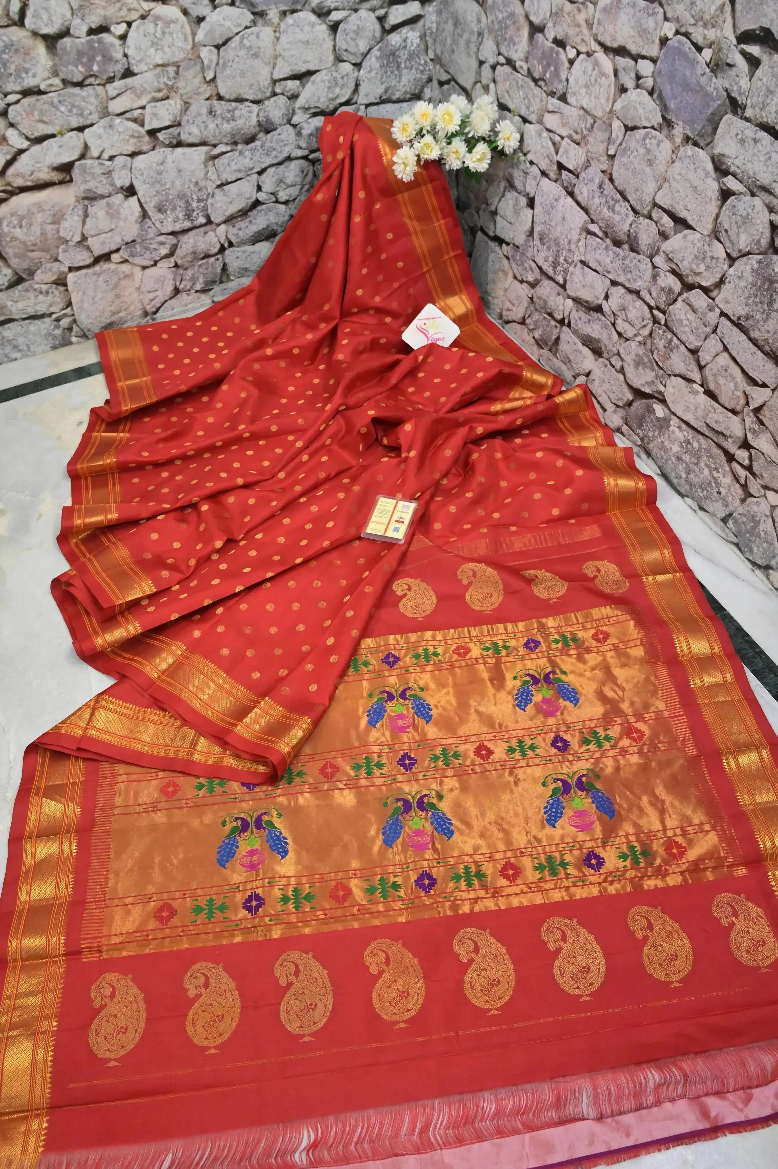 Red Color Dual-Tone Maharani Paithani Silk Saree